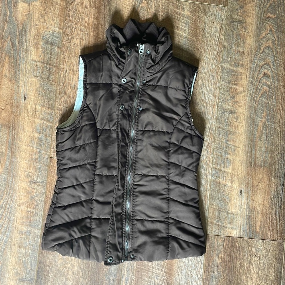 Brown Zip Up Puffer Vest
